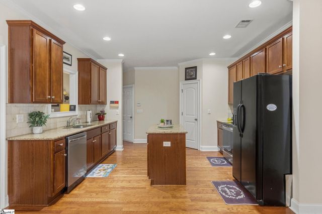 182 Raven Falls Lane, Simpsonville, SC 29681