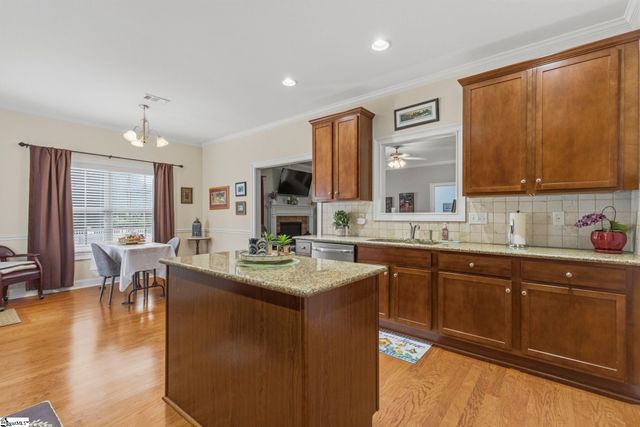 182 Raven Falls Lane, Simpsonville, SC 29681