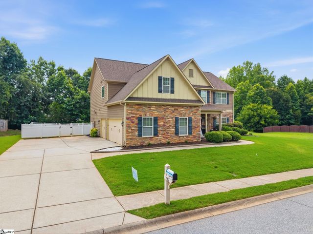 182 Raven Falls Lane, Simpsonville, SC 29681