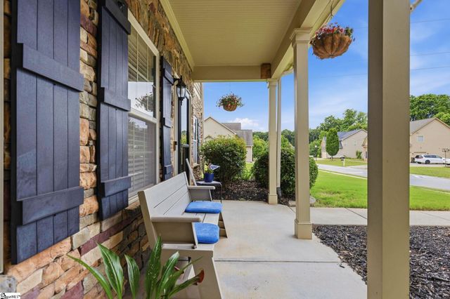 182 Raven Falls Lane, Simpsonville, SC 29681