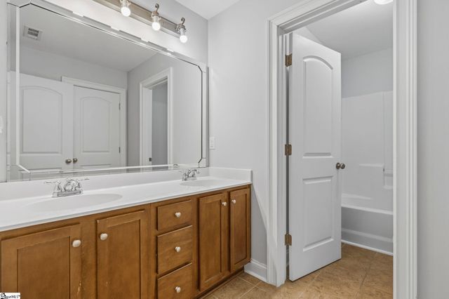 182 Raven Falls Lane, Simpsonville, SC 29681