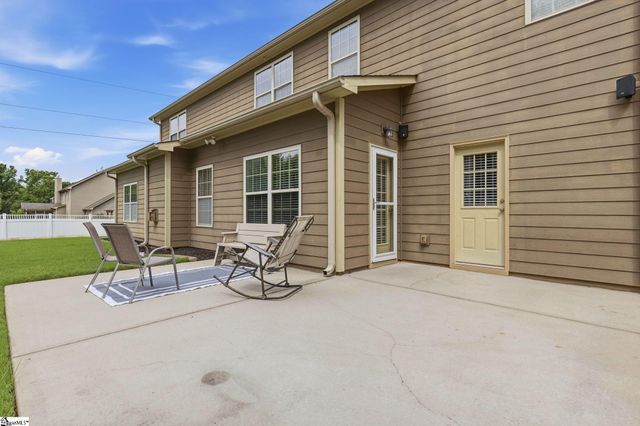 182 Raven Falls Lane, Simpsonville, SC 29681