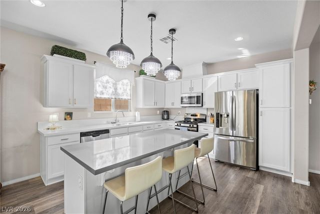10195 Sunny Peak Court, Las Vegas, NV 89148