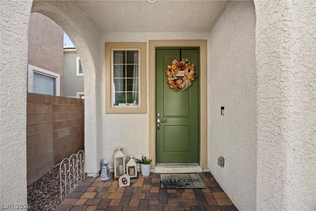 10195 Sunny Peak Court, Las Vegas, NV 89148