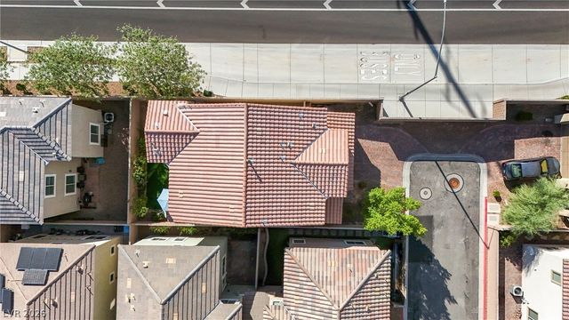 10195 Sunny Peak Court, Las Vegas, NV 89148
