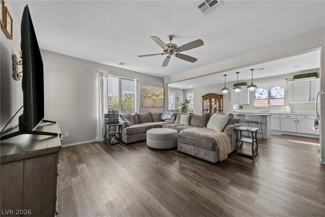 10195 Sunny Peak Court, Las Vegas, NV 89148