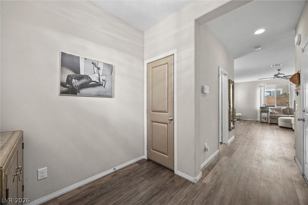 10195 Sunny Peak Court, Las Vegas, NV 89148 — photo 4
