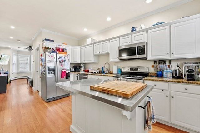 13 Telegraph St 1, Boston, MA 02127