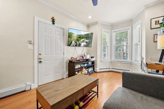 13 Telegraph St 1, Boston, MA 02127