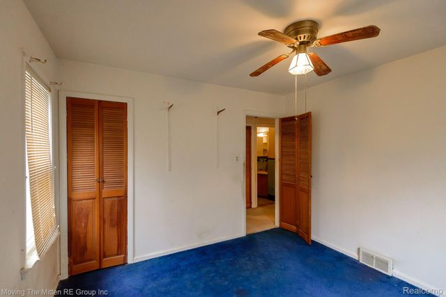 26396 Pennie Street, Dearborn Heights, MI 48125