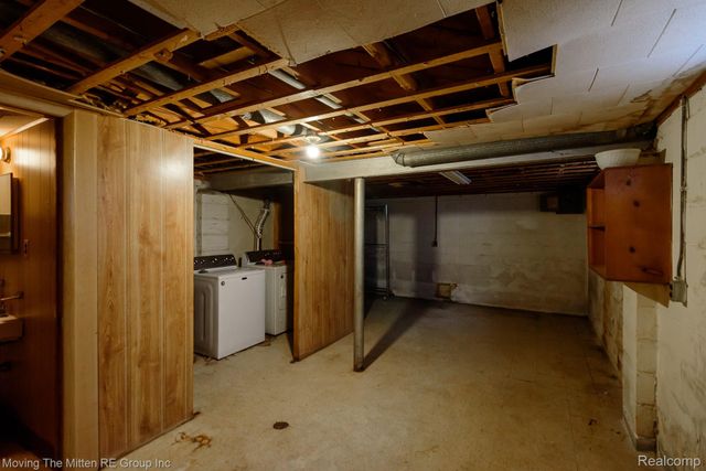 26396 Pennie Street, Dearborn Heights, MI 48125