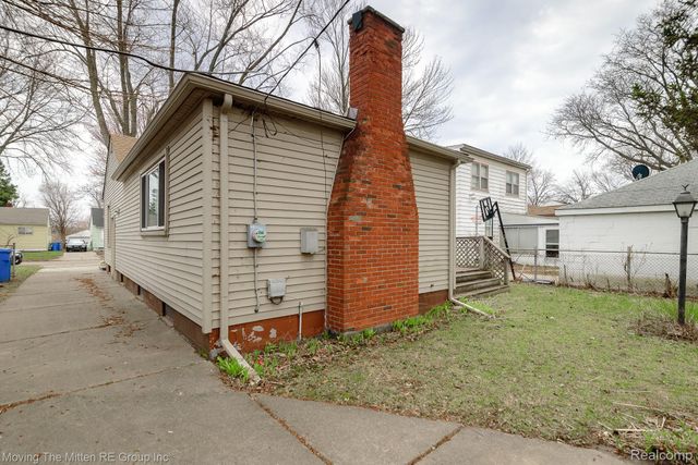 26396 Pennie Street, Dearborn Heights, MI 48125