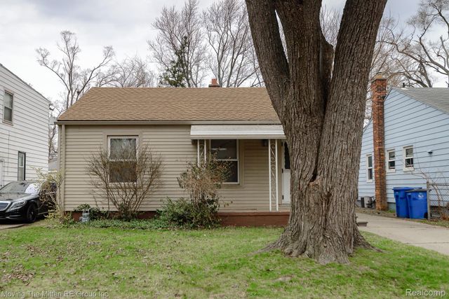 26396 Pennie Street, Dearborn Heights, MI 48125