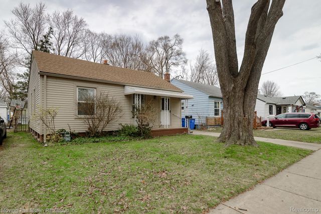 26396 Pennie Street, Dearborn Heights, MI 48125