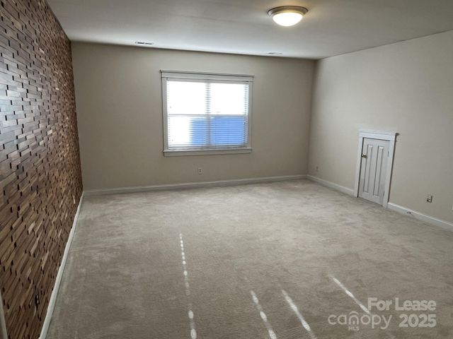 3044 Parker Green Trail, Charlotte, NC 28269