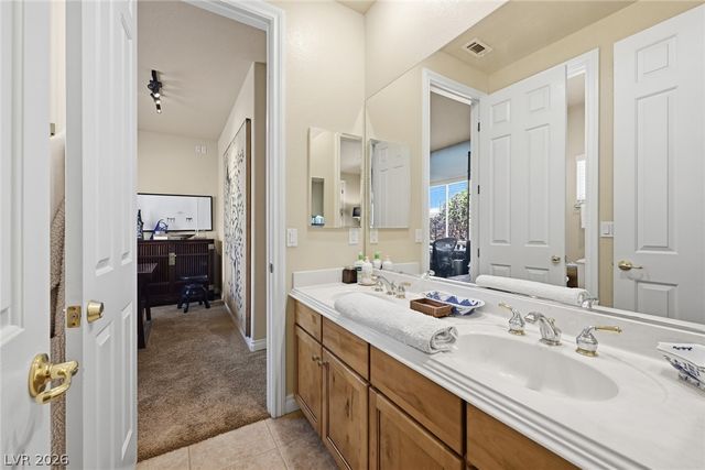 2753 Vikings Cove Lane, Las Vegas, NV 89117