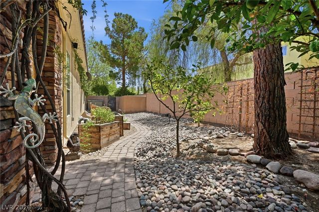 2753 Vikings Cove Lane, Las Vegas, NV 89117