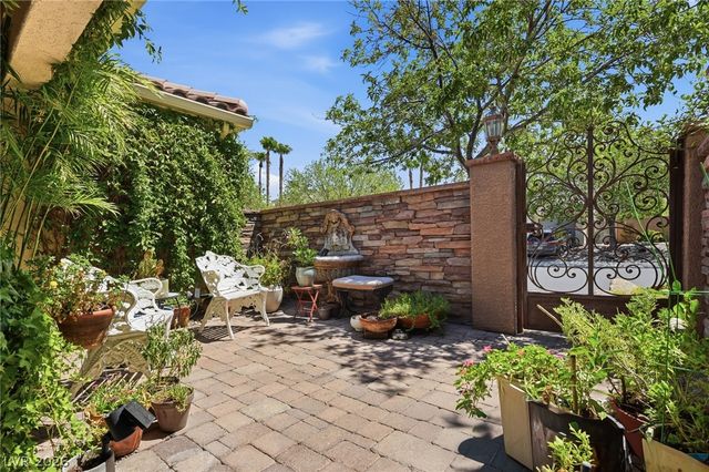 2753 Vikings Cove Lane, Las Vegas, NV 89117