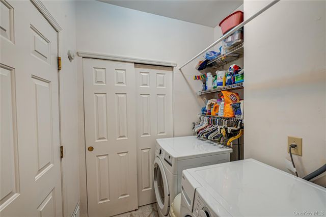 4 Chelsea Drive, Smithtown, NY 11787