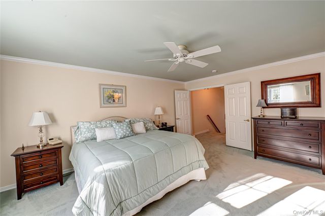 4 Chelsea Drive, Smithtown, NY 11787