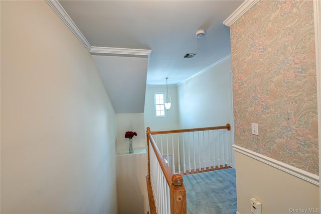 4 Chelsea Drive, Smithtown, NY 11787