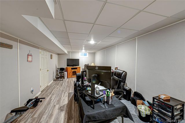 4 Chelsea Drive, Smithtown, NY 11787