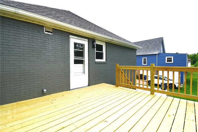 4 Brentwood Dr, Kennedy Twp, PA 15136