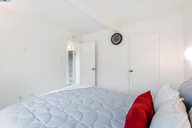 22857 Fuller Ave, Hayward, CA 94541