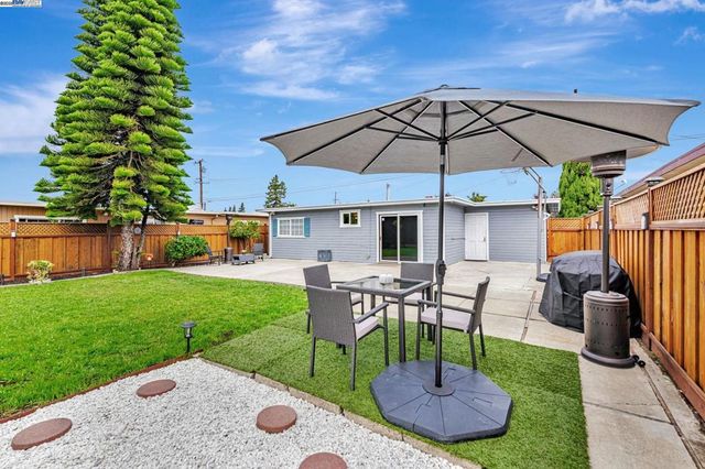 22857 Fuller Ave, Hayward, CA 94541