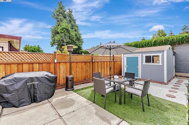 22857 Fuller Ave, Hayward, CA 94541