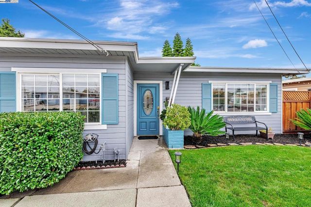 22857 Fuller Ave, Hayward, CA 94541