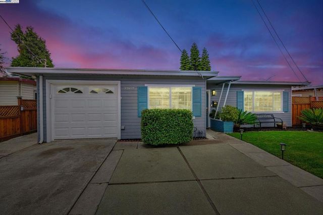 22857 Fuller Ave, Hayward, CA 94541