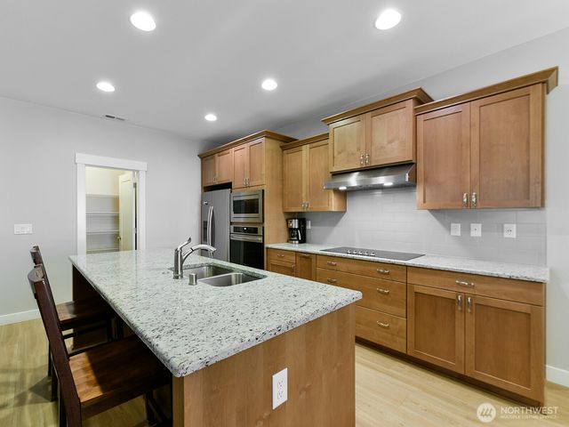 12825 Lakeholme Road SW, Lakewood, WA 98498
