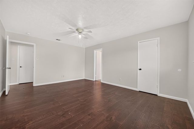 9850 Sagebud Lane, Houston, TX 77089