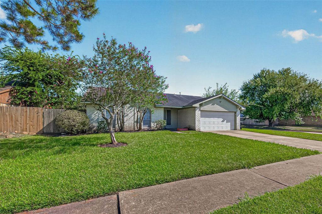 9850 Sagebud Lane, Houston, TX 77089