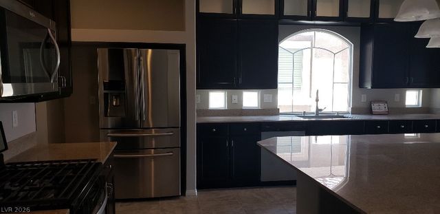 7275 Shannon Ridge Court, Las Vegas, NV 89118