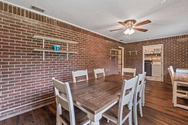 311 Glenhaven Cir., Hattiesburg, MS 39401