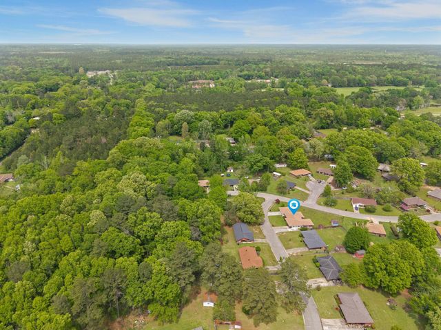 311 Glenhaven Cir., Hattiesburg, MS 39401