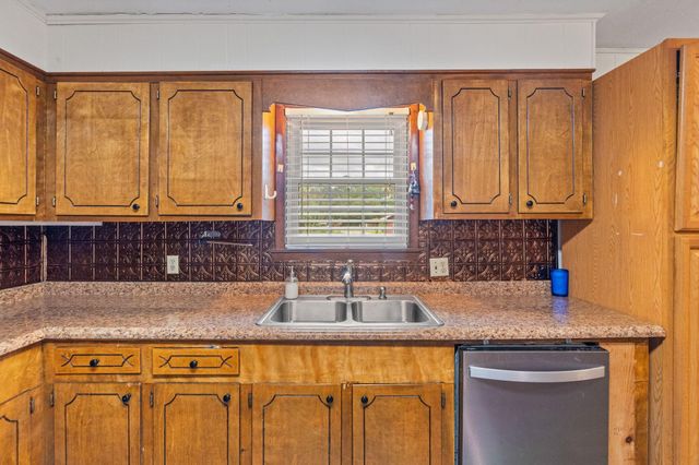 311 Glenhaven Cir., Hattiesburg, MS 39401