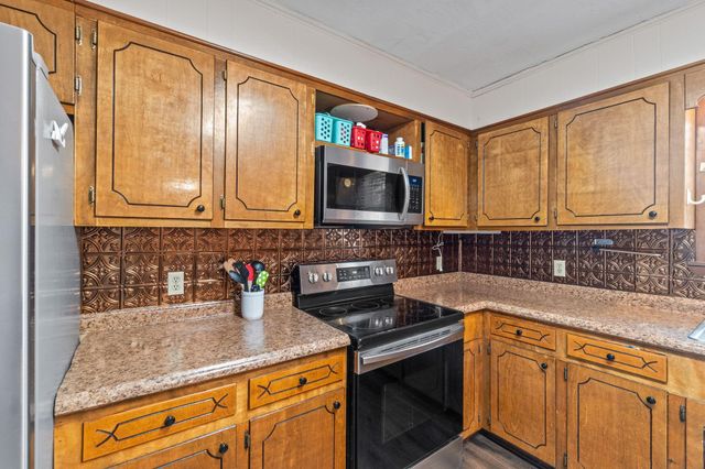 311 Glenhaven Cir., Hattiesburg, MS 39401