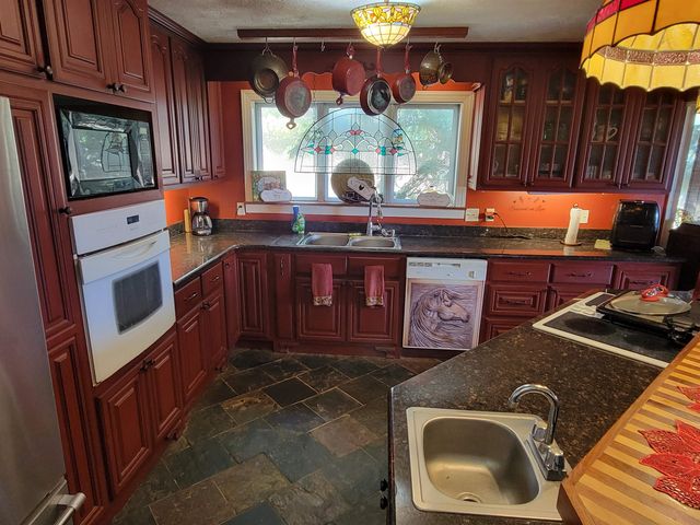 3540 DAMON RD, Michie, TN 38357