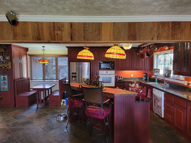 3540 DAMON RD, Michie, TN 38357