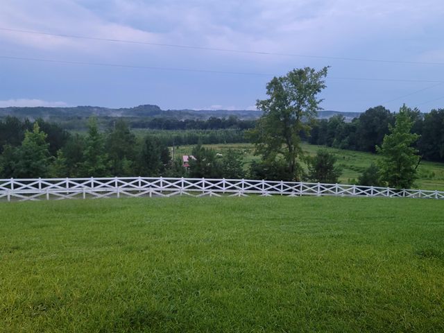 3540 DAMON RD, Michie, TN 38357