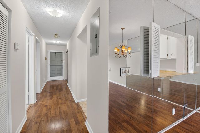 2911 SW 21st Terrace 272b, Delray Beach, FL 33445