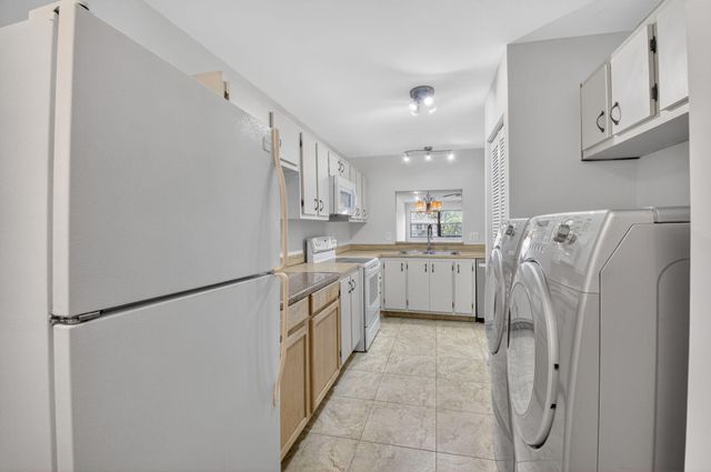 2911 SW 21st Terrace 272b, Delray Beach, FL 33445