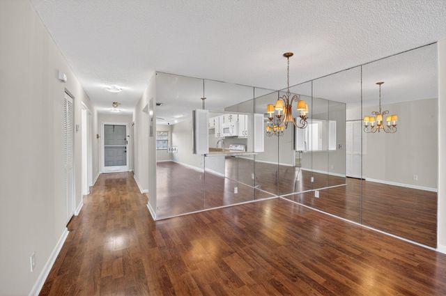 2911 SW 21st Terrace 272b, Delray Beach, FL 33445