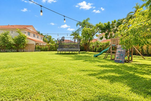10600 NW 54th St, Doral, FL 33178