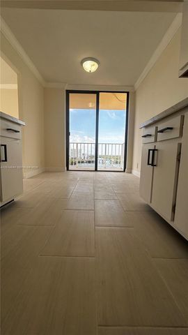 290 174 1519, Sunny Isles Beach, FL 33160