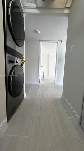 290 174 1519, Sunny Isles Beach, FL 33160