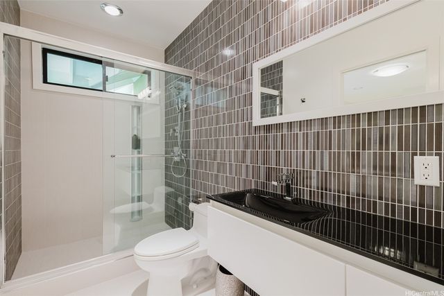 5949 Kalanianaole Highway A, Honolulu, HI 96821